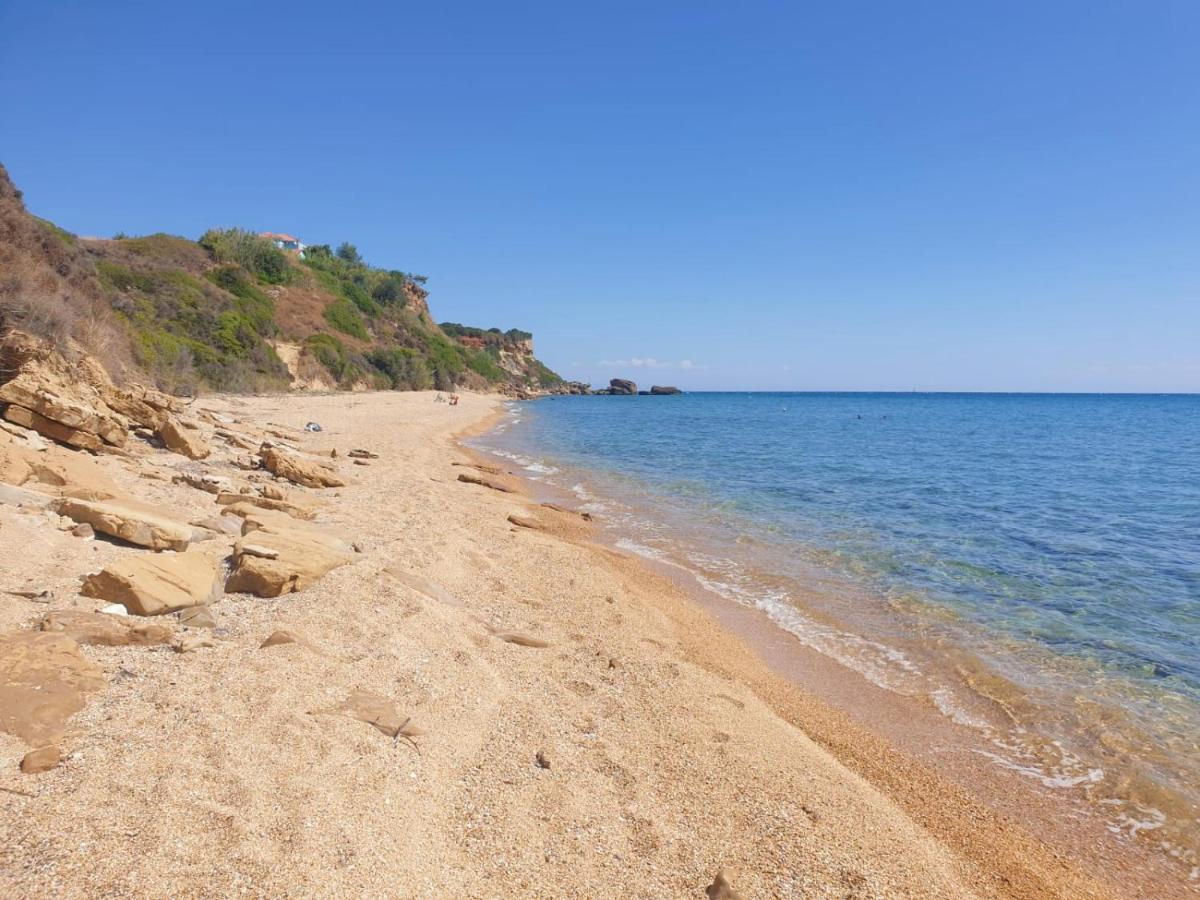 Kalamies - Secluded Beach Apartments Skala  외부 사진