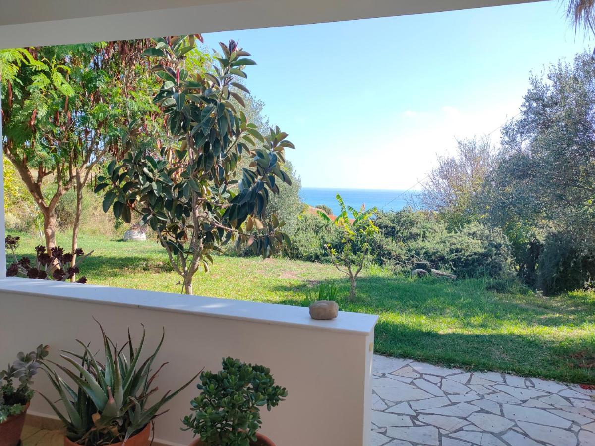 Kalamies - Secluded Beach Apartments Skala  외부 사진
